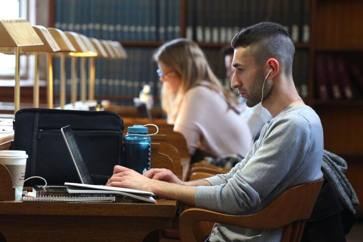Review of Top AI-Powered Learning Assistants on Global Platforms