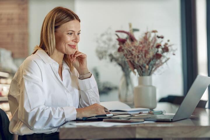 Why Portfolio Proof Beats Resumes Now