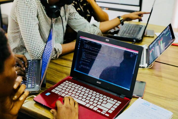 How to Compare a Bootcamp and a Degree on Value